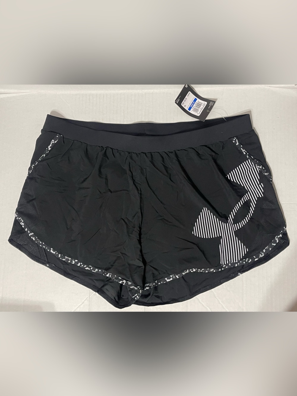 Under Armour Fly-By 2.0 Logo Graphic Shorts - Women’s XL - Black/White - NWT